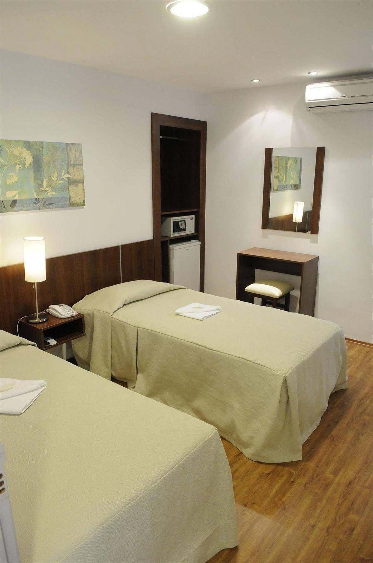 Hotel California Montevideo Ngoại thất bức ảnh